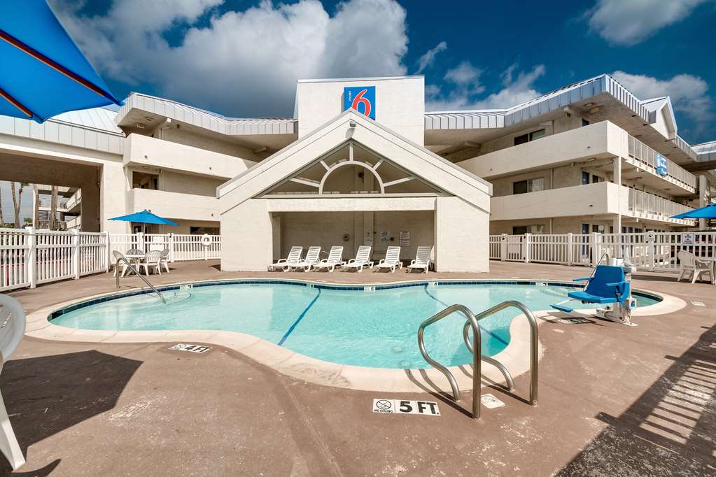 Motel 6 Brownsville North - thumb 16