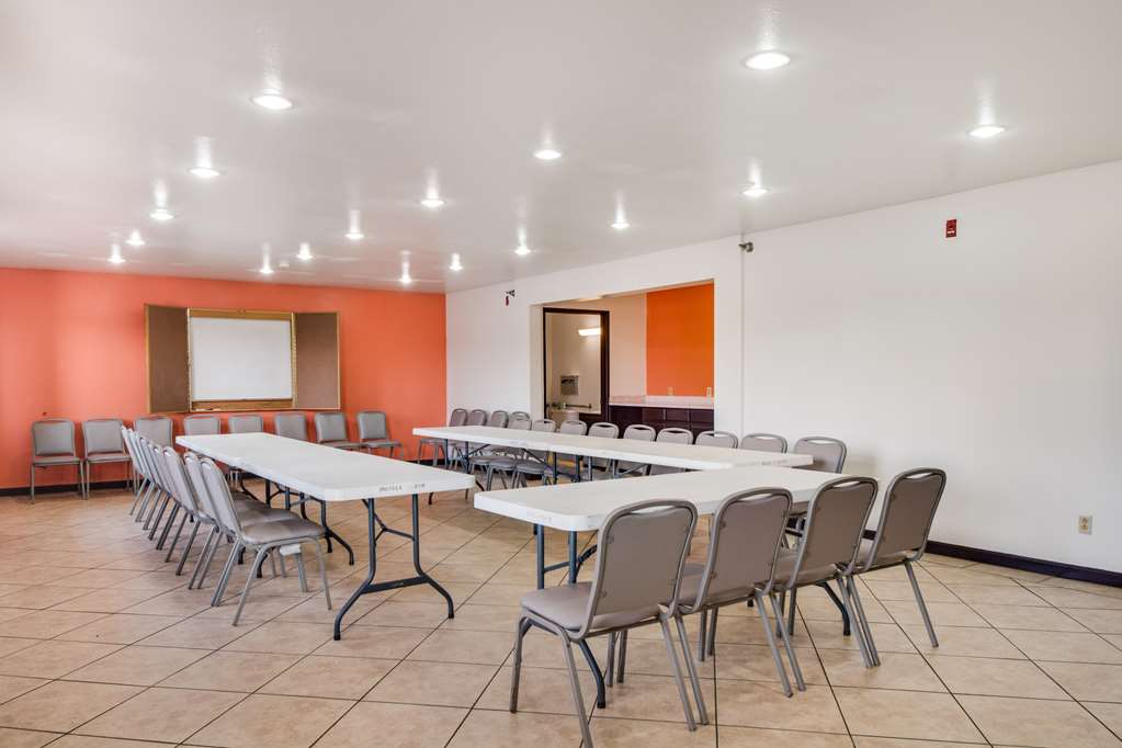 Motel 6 Brownsville North - thumb 18