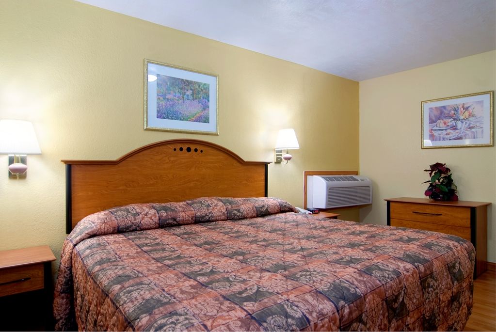 Americas Best Value Inn - thumb 5