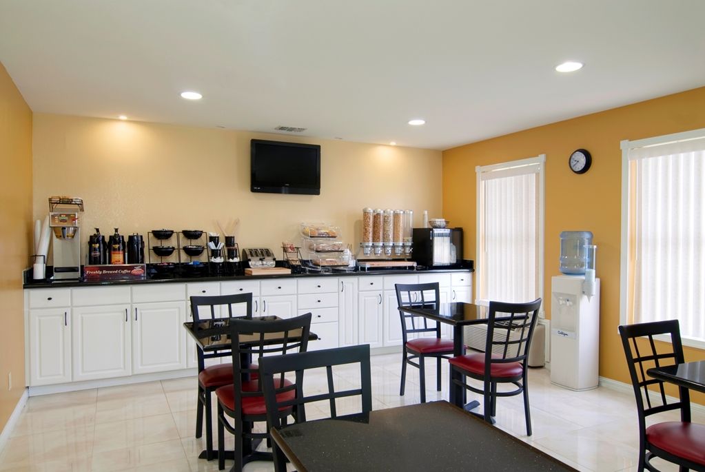 Americas Best Value Inn - thumb 9