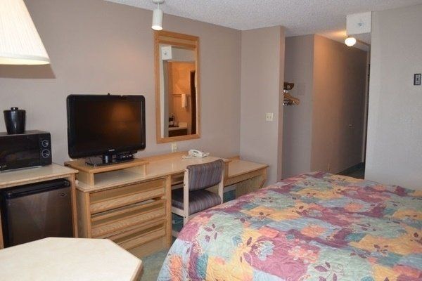 Nampa Inn & Suites - thumb 3