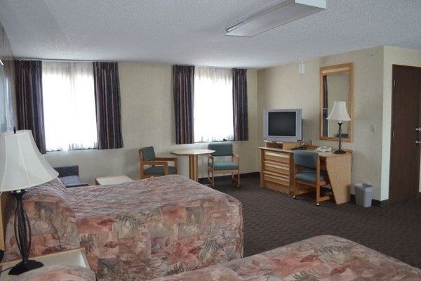 Nampa Inn & Suites - thumb 6