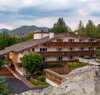 Knob Hill Inn - Tourism Bookings