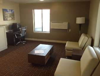 Super 8 Dillon - thumb 1