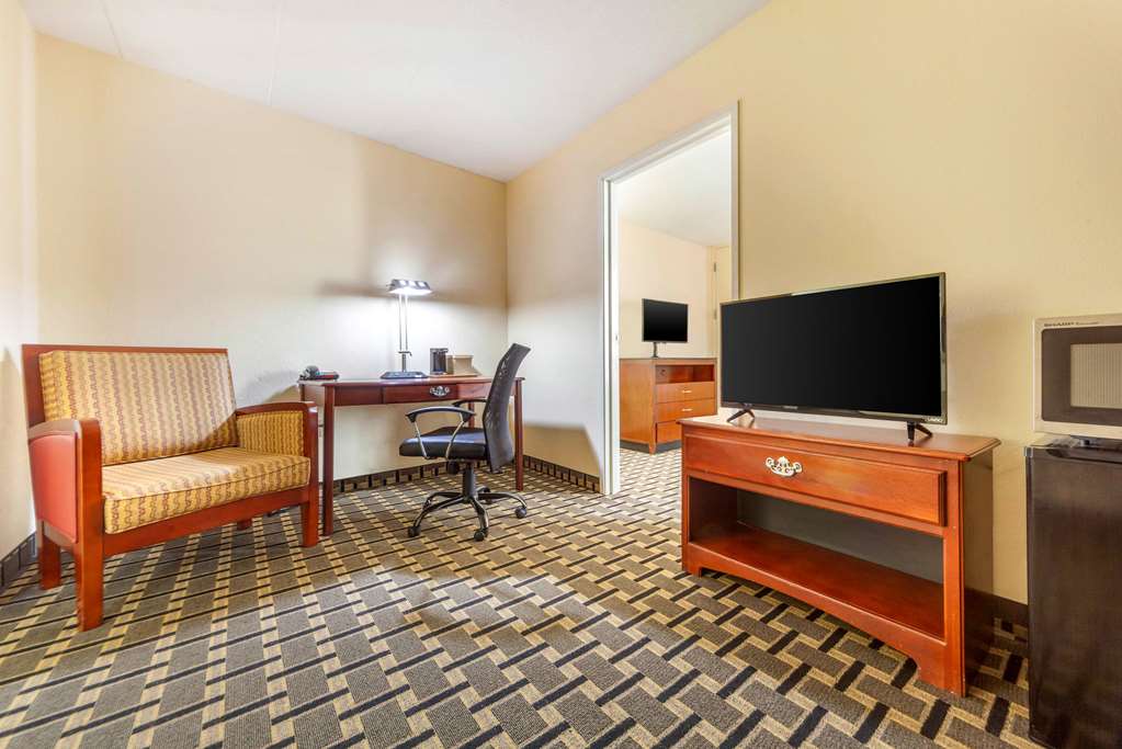 Econo Lodge Inn & Suites, Brookings - thumb 15