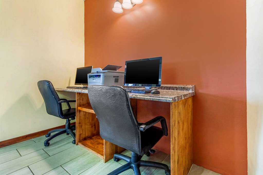 Econo Lodge Inn & Suites, Brookings - thumb 16