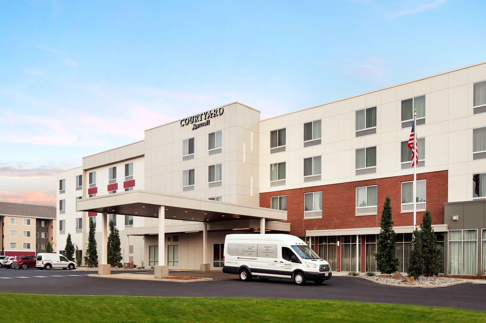 Courtyard By Marriott Pullman - thumb 1