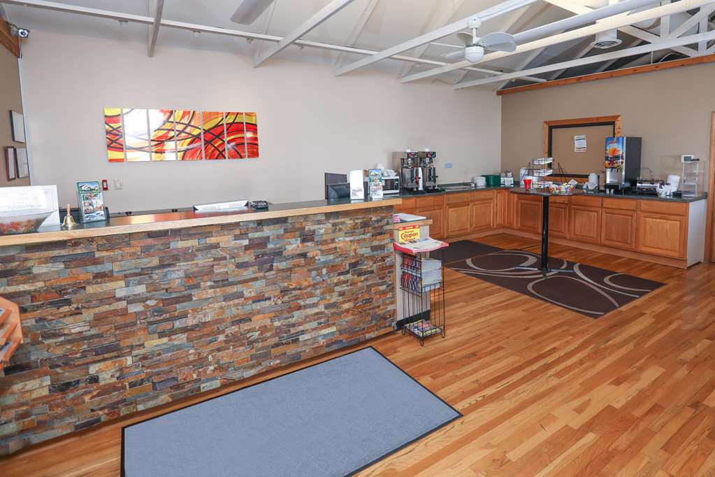 Super 8 By Wyndham Branson - thumb 1