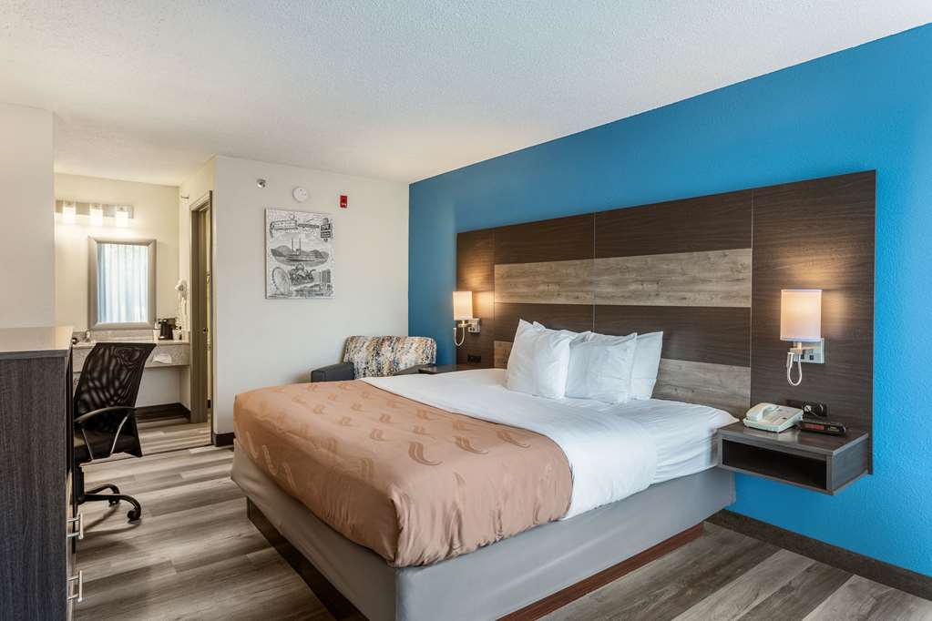 Quality Inn On The Strip - thumb 6