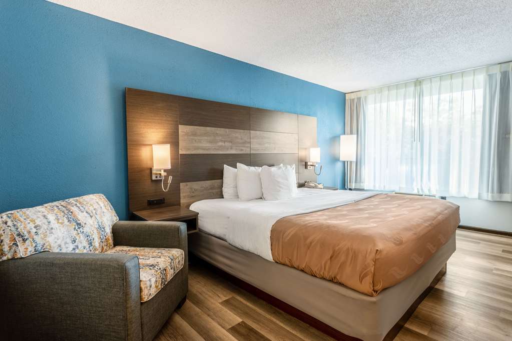 Quality Inn On The Strip - thumb 7