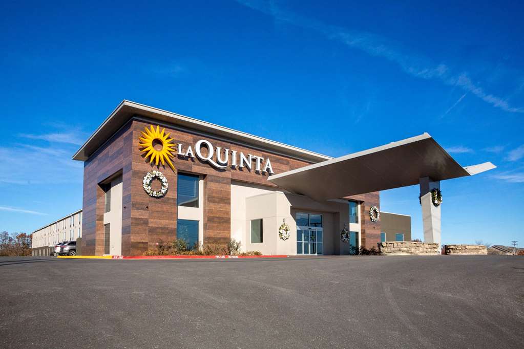 La Quinta Inn & Suites Branson - thumb 0