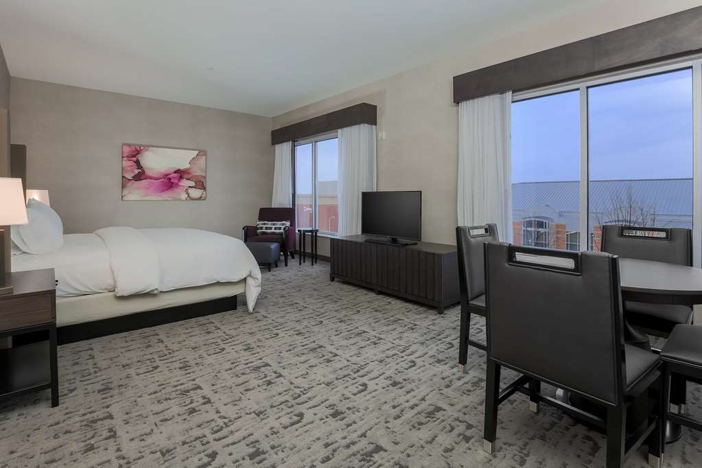 DoubleTree By Hilton Evansville - thumb 7