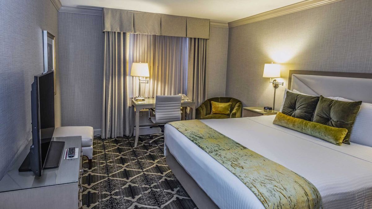 Bell Tower Hotel - thumb 1