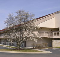 Red Oak Inn Detroit Metro - Belleville - USA Accommodation