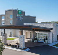 Holiday Inn Express  Suites Ludington - Students Accommodation