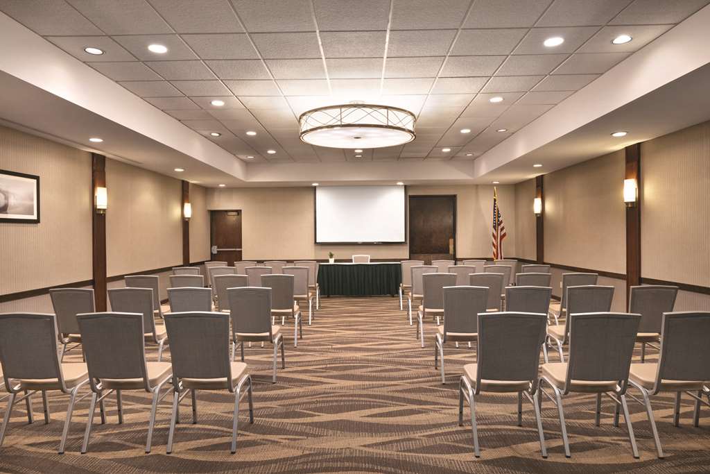 Radisson Grand Rapids Riverfront - thumb 9