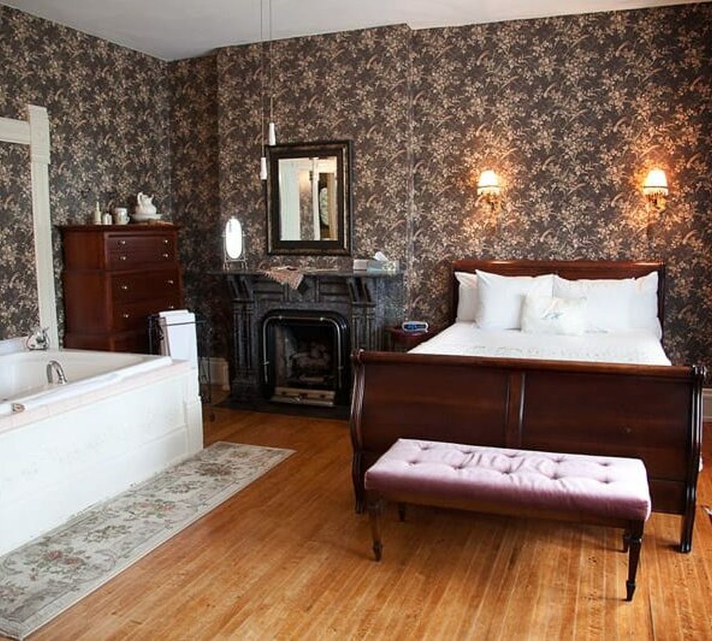 The Ludington House Victorian B & B - thumb 1