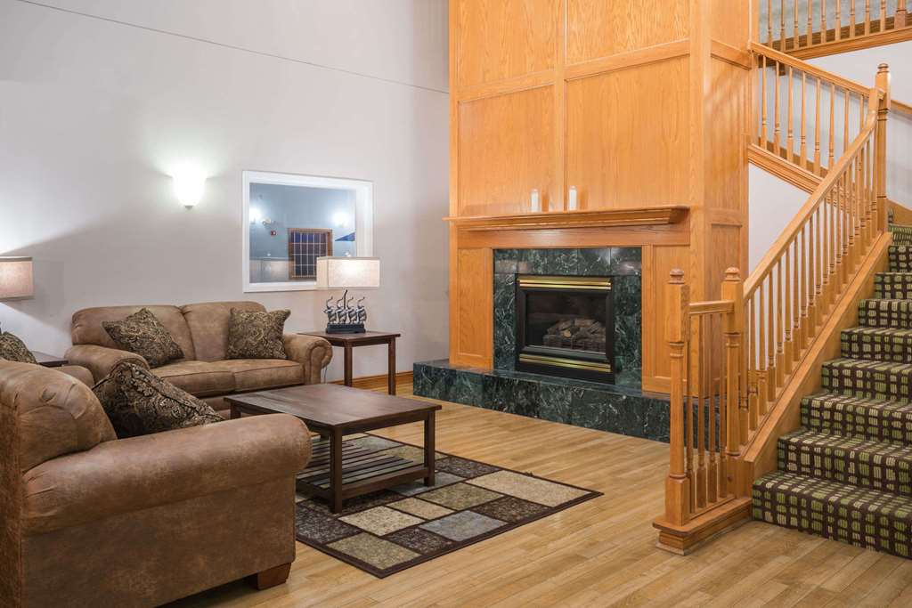 Baymont Inn & Suites Albany - thumb 1