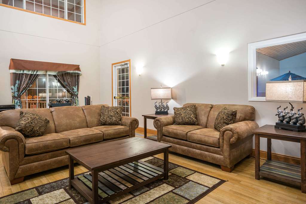 Baymont Inn & Suites Albany - thumb 2
