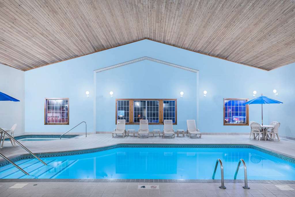 Baymont Inn & Suites Albany - thumb 7
