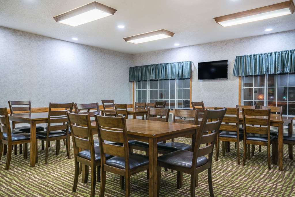 Baymont Inn & Suites Albany - thumb 9