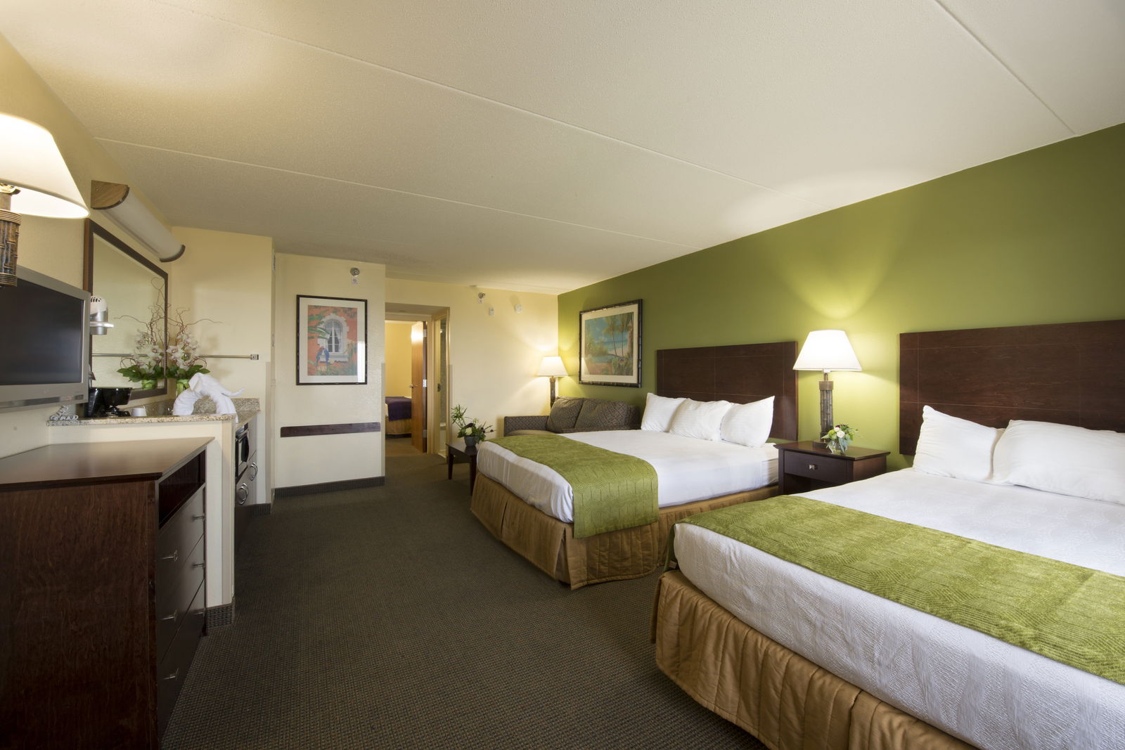 Edgewater Hotel & Waterpark - thumb 12