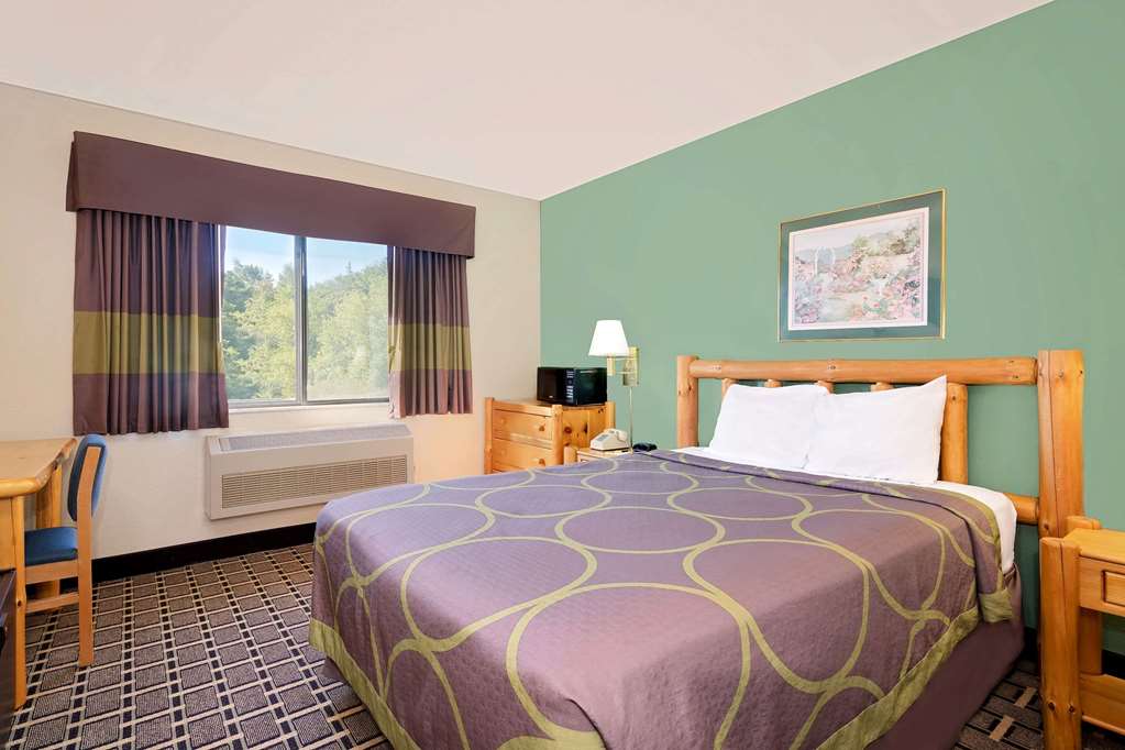 Super 8 Cloquet - thumb 3