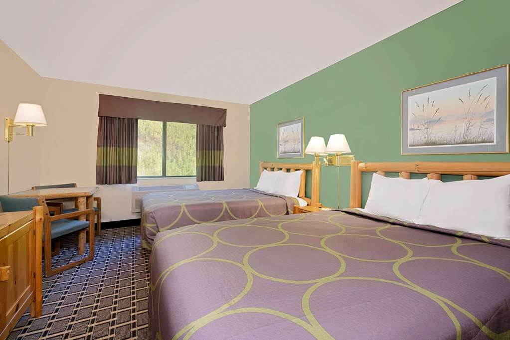 Super 8 Cloquet - thumb 13