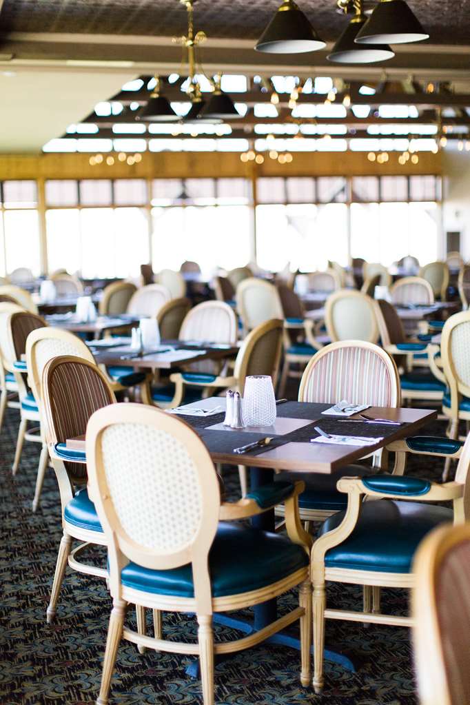 Maddens On Gull Lake - thumb 16