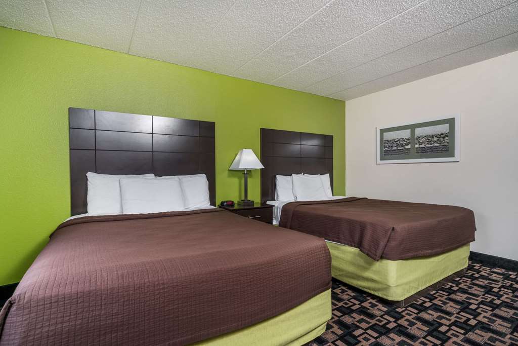 Baymont Inn & Suites Bloomington MSP Apt - thumb 3