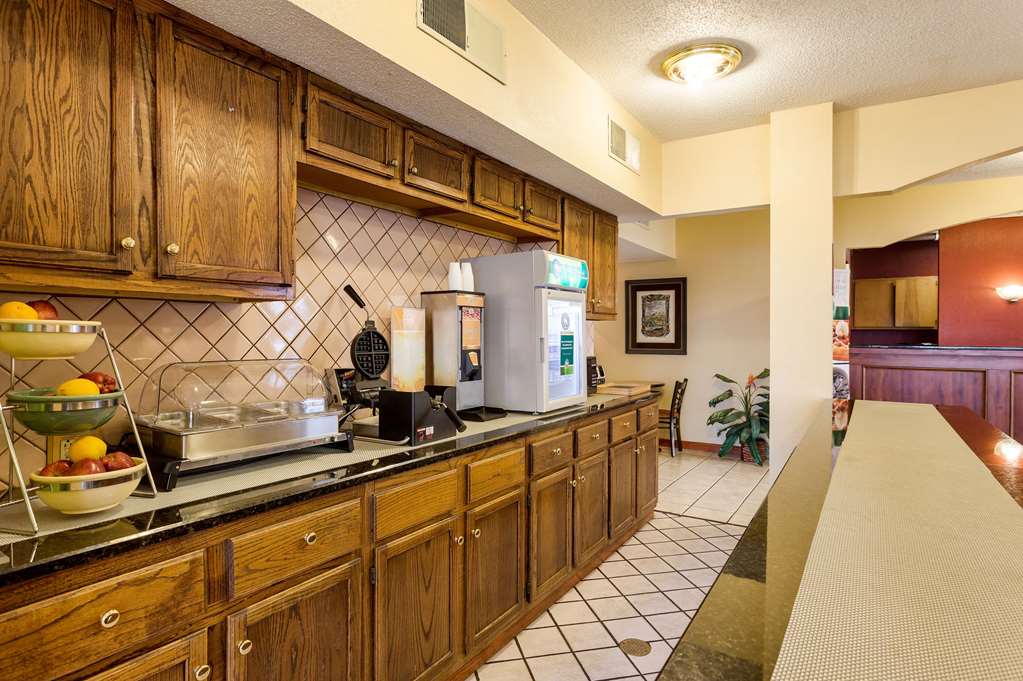 Quality Inn - thumb 11