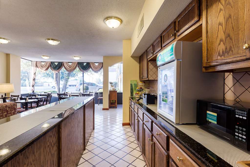 Quality Inn - thumb 12