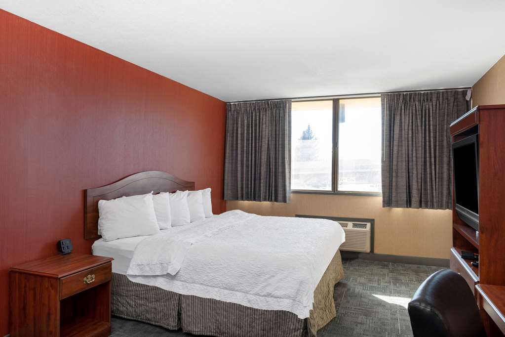 Howard Johnson Inn, Gillette - thumb 9