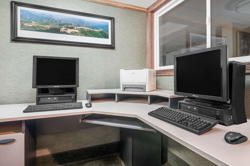 Howard Johnson Inn, Gillette - thumb 16