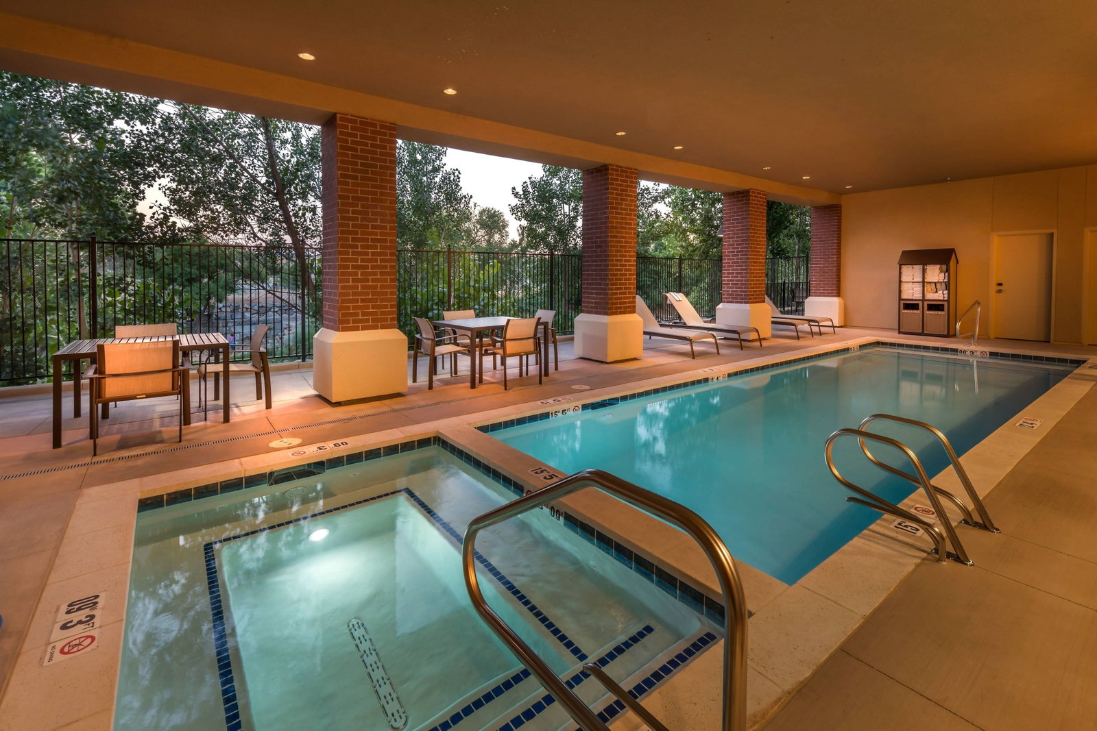 Courtyard Marriott Downtown/Riverfront - thumb 13