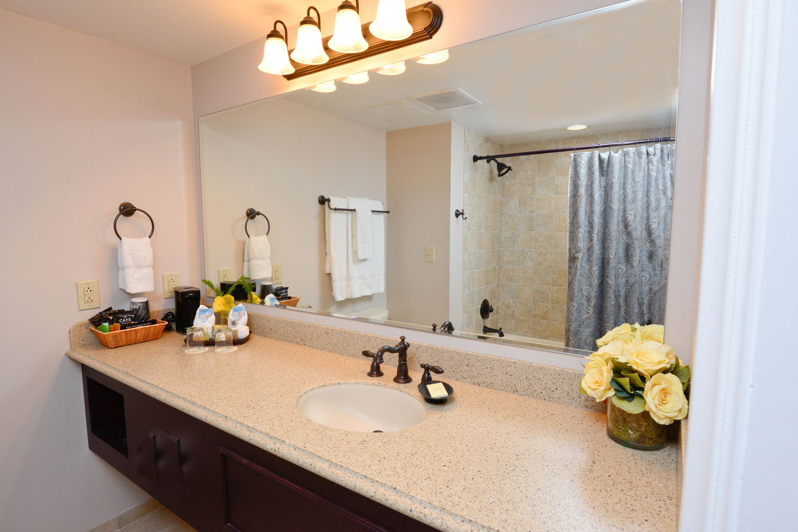 Nassau Inn - thumb 7