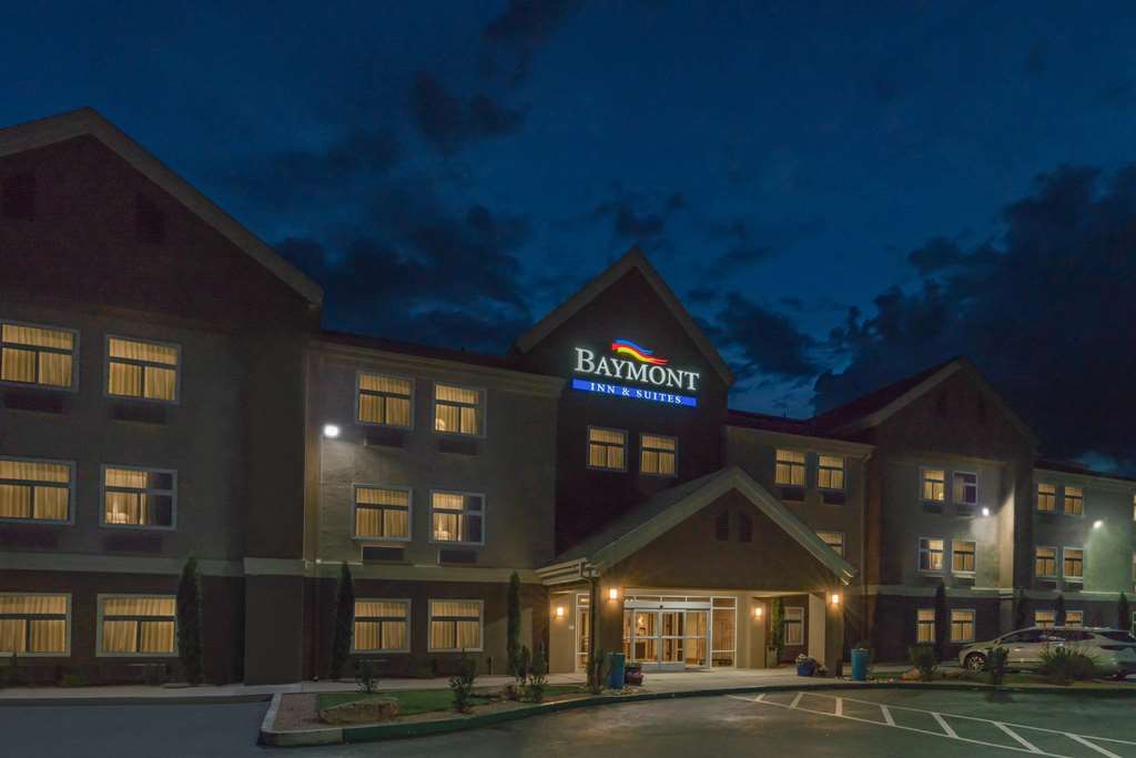 Baymont Inn & Suites Albuquerque Arpt - thumb 0