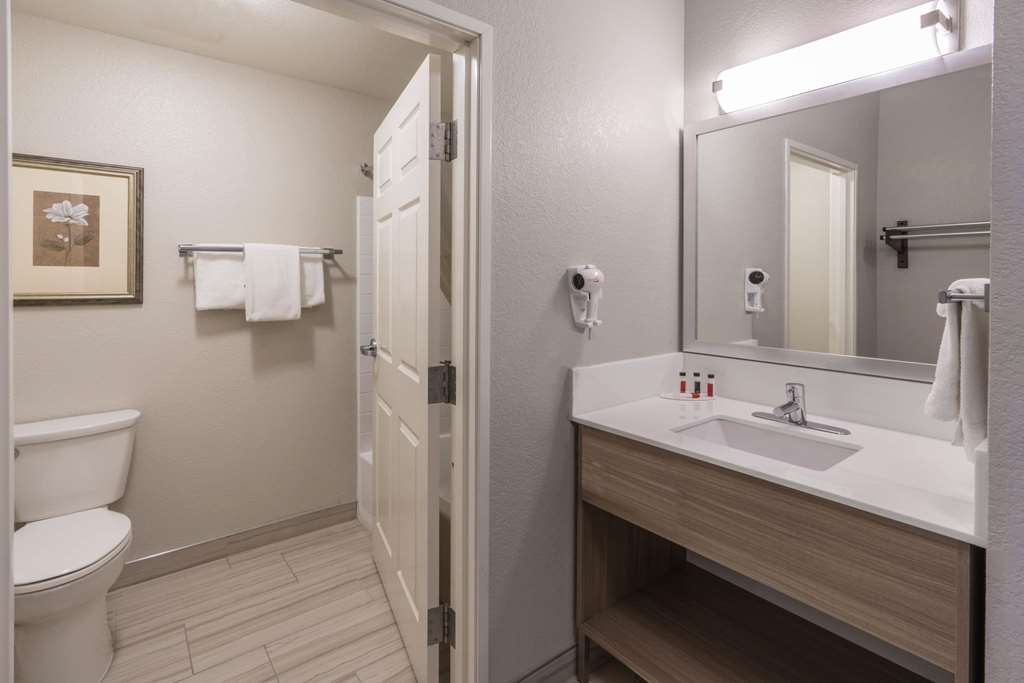Baymont Inn & Suites Albuquerque Arpt - thumb 10
