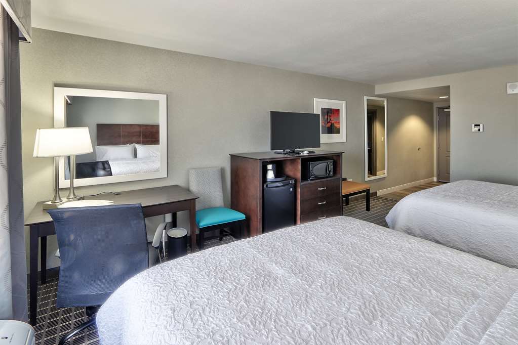 Hampton Inn & Suites Albuquerque Airport - thumb 16