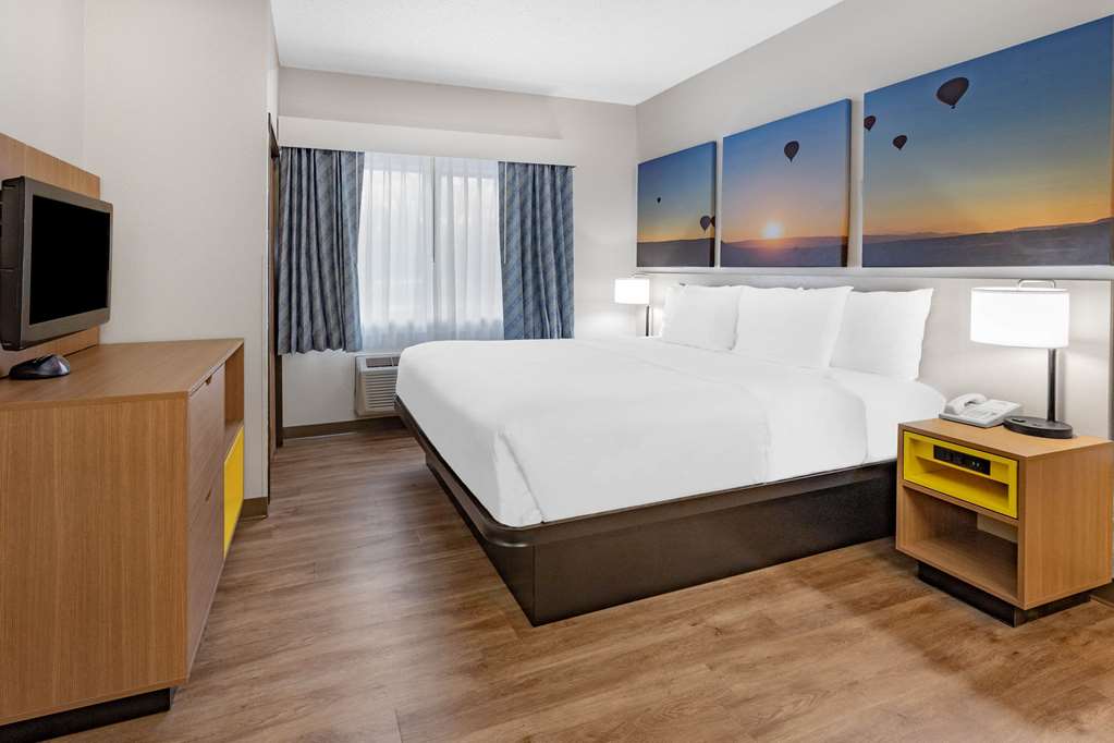 Days Inn Bernalillo - thumb 11