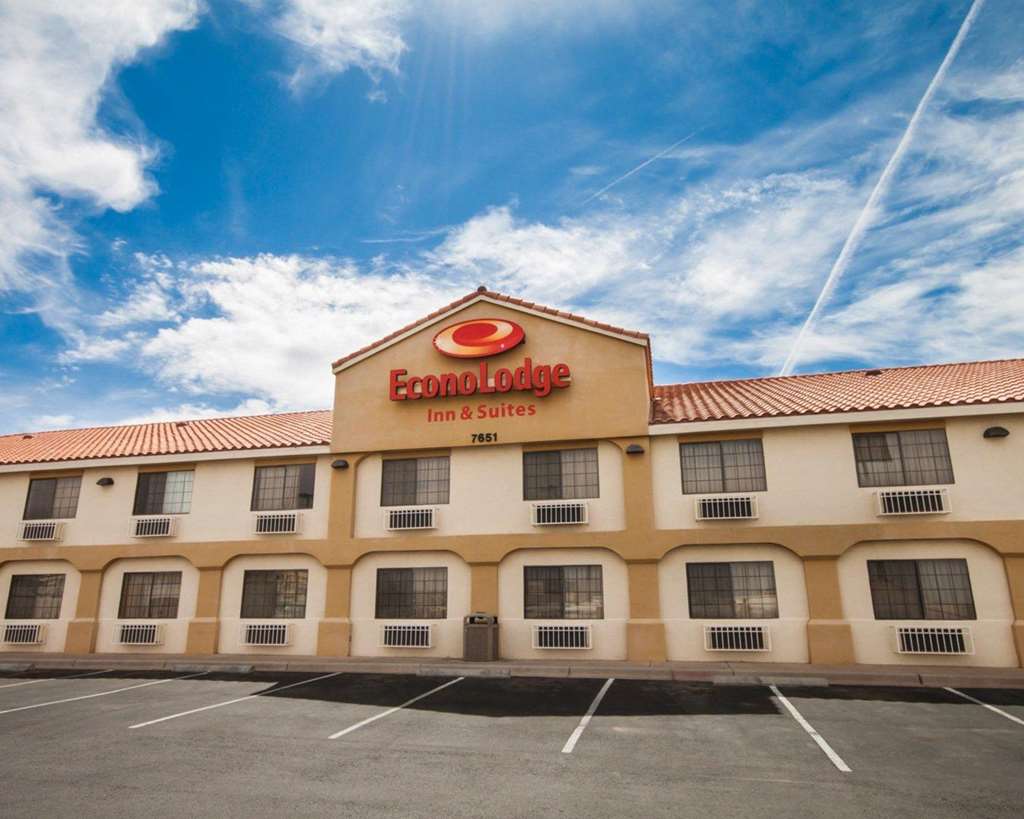 Econo Lodge Inn & Suites - thumb 1