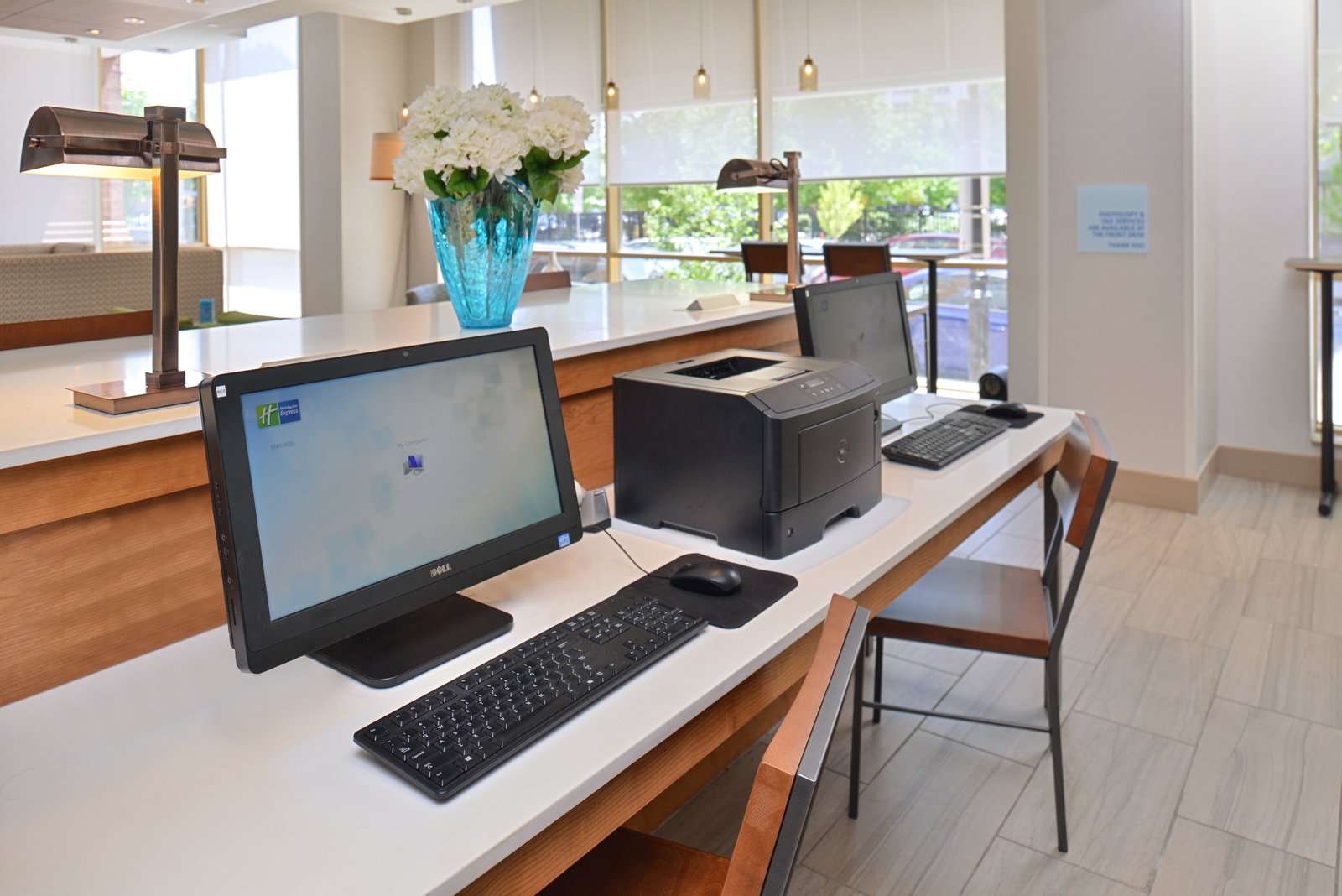 Holiday Inn Express & Suites Downtown - thumb 17