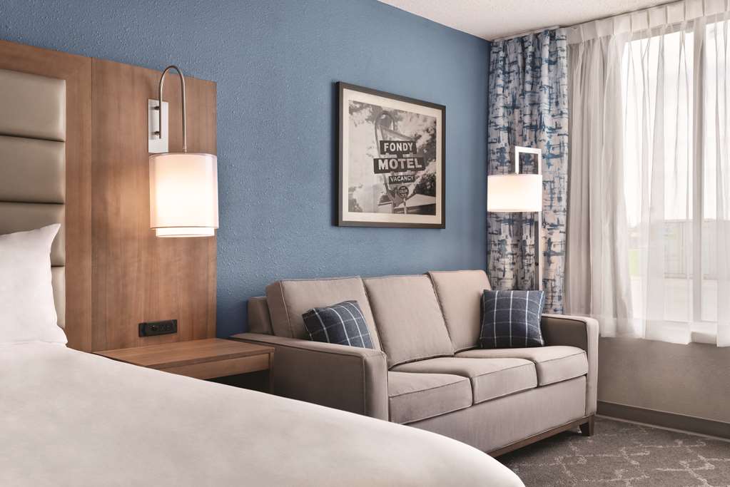 Radisson Hotel & Conference Center - thumb 12