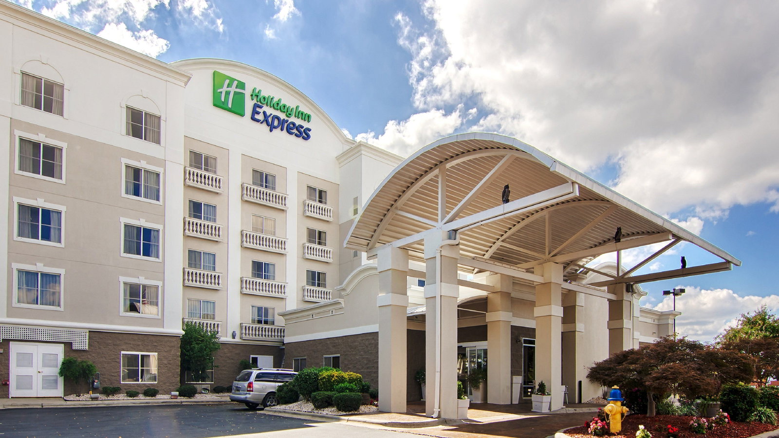 Holiday Inn Express Hotel & Suites - thumb 2