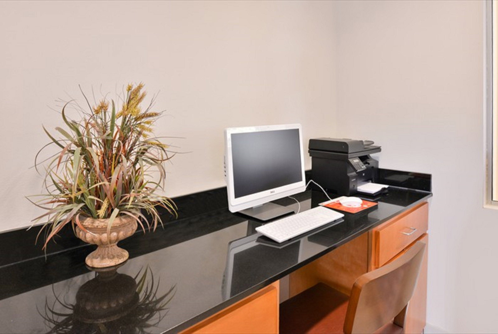 Holiday Inn Express Hotel & Suites - thumb 17