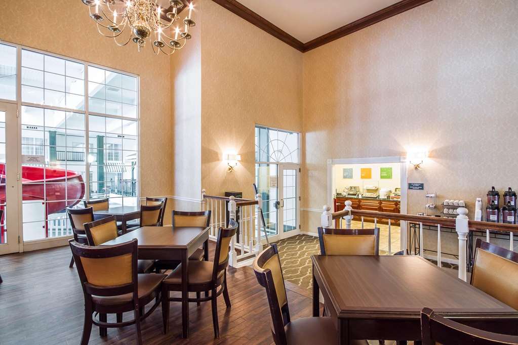 Comfort Suites Appleton Airport - thumb 11