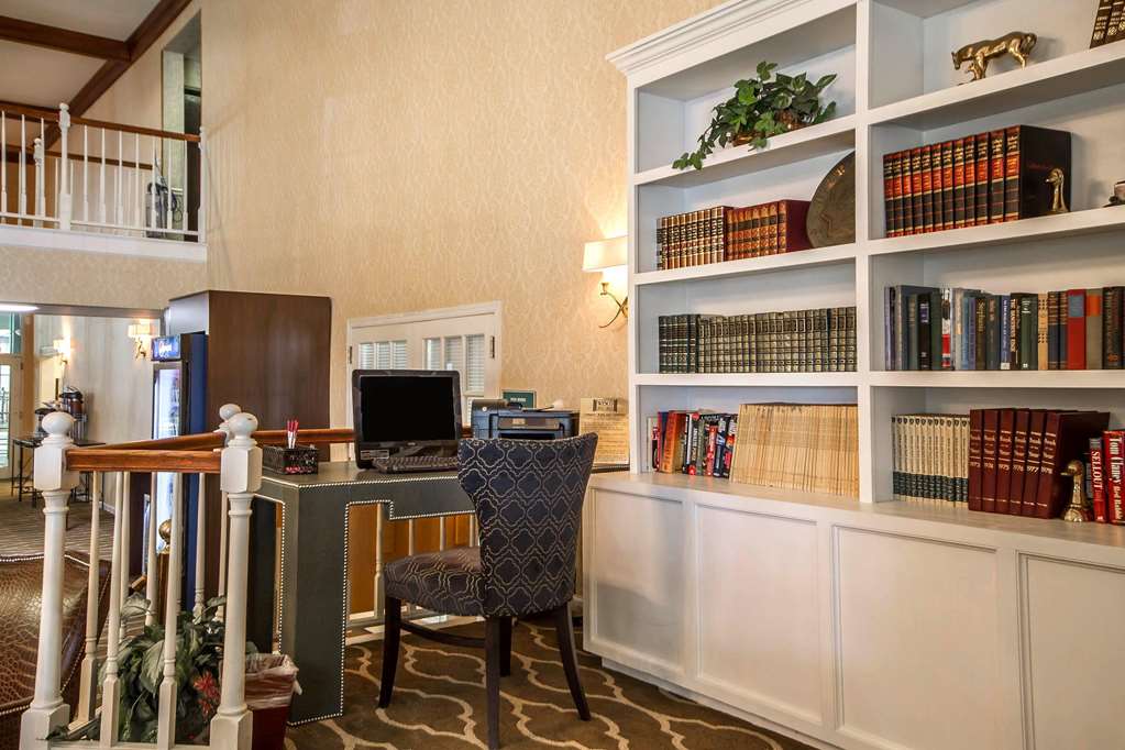 Comfort Suites Appleton Airport - thumb 16