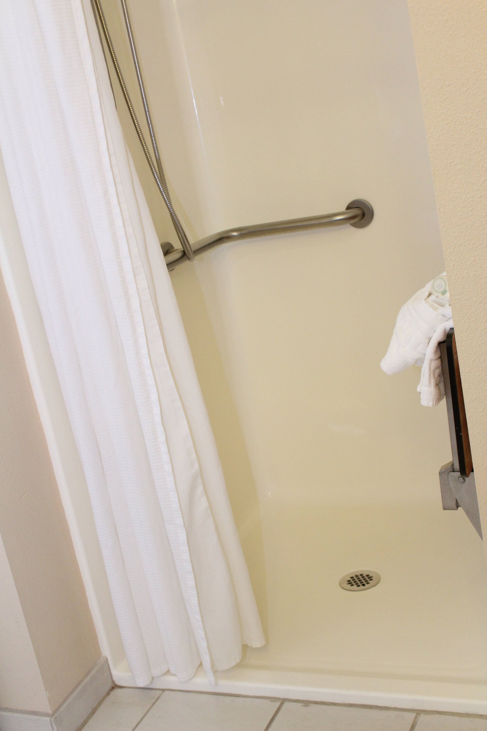 Landing Hotel - thumb 3