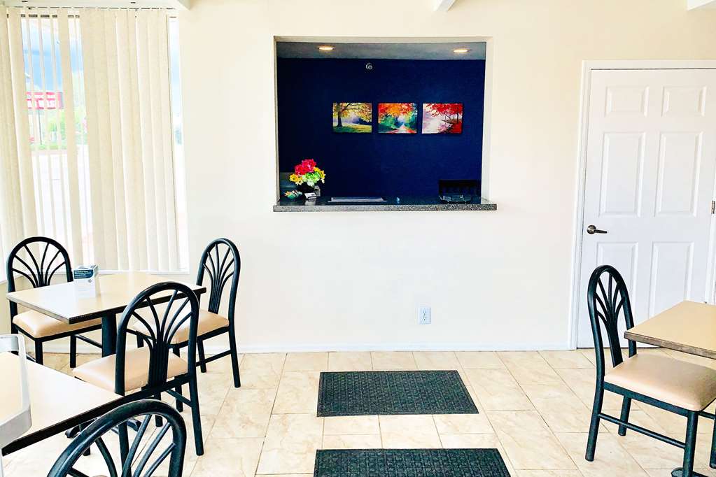 Rodeway Inn & Suites - thumb 1