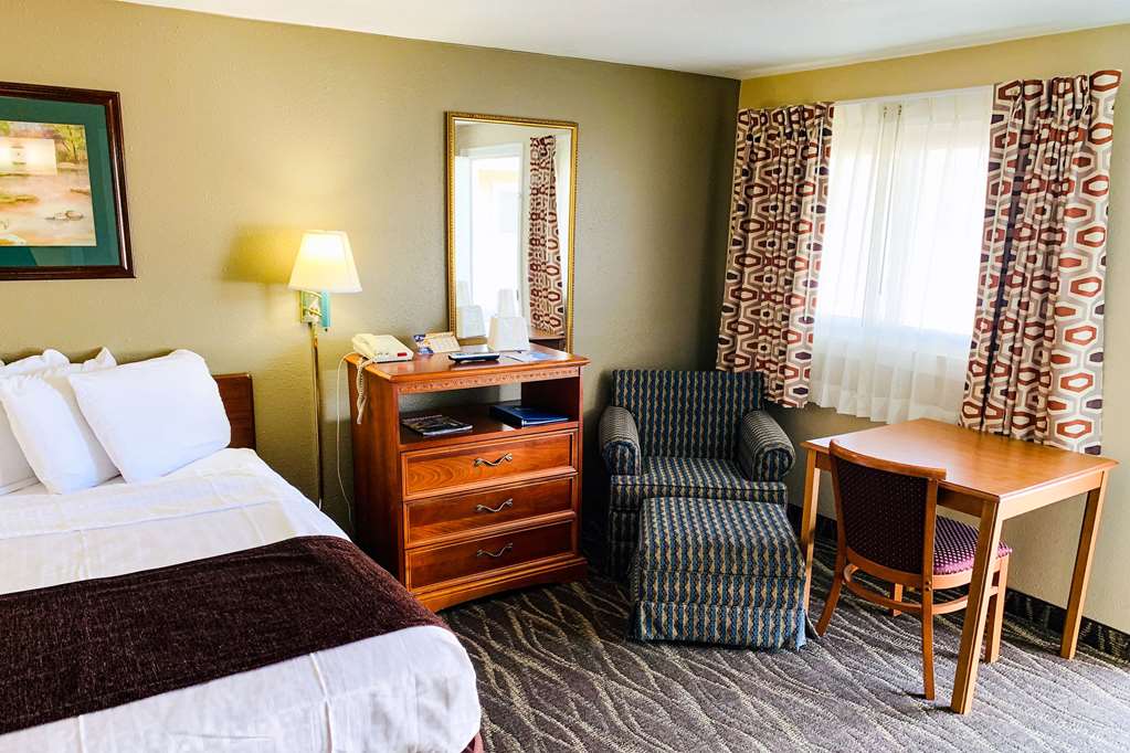 Rodeway Inn & Suites - thumb 8